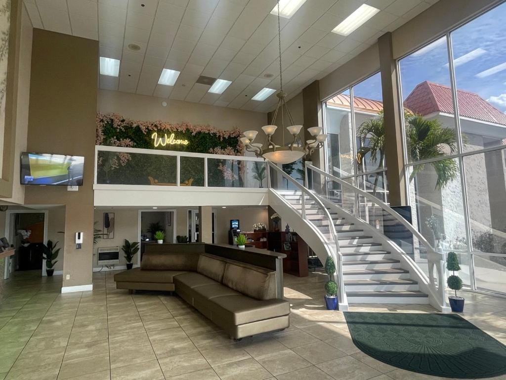 Quality Inn & Suites Conference Center New Port Richey Esterno foto